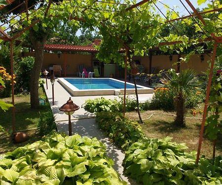 Guest House Yavorov Černomorec Exterior foto