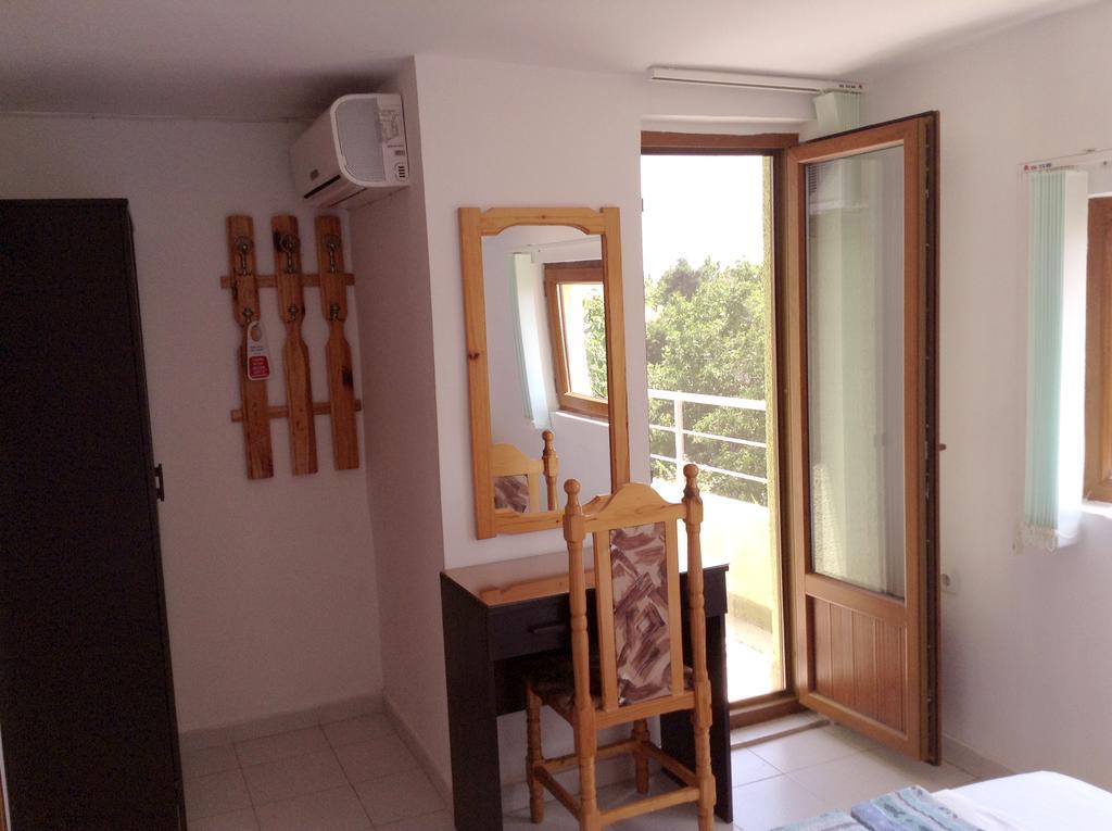 Guest House Yavorov Černomorec Quarto foto
